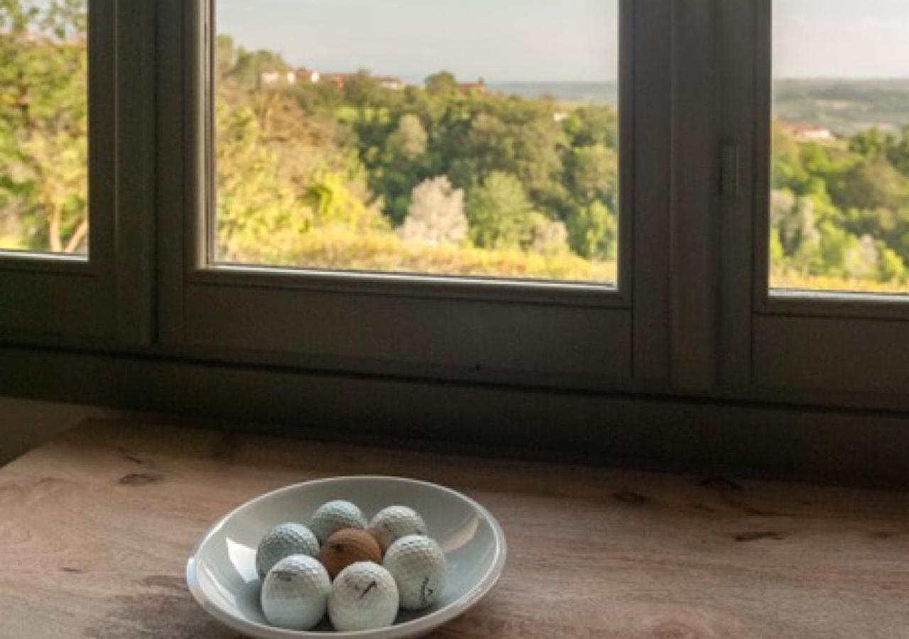 Charming Loft Golf Club Barolo Leilighet Novello Eksteriør bilde